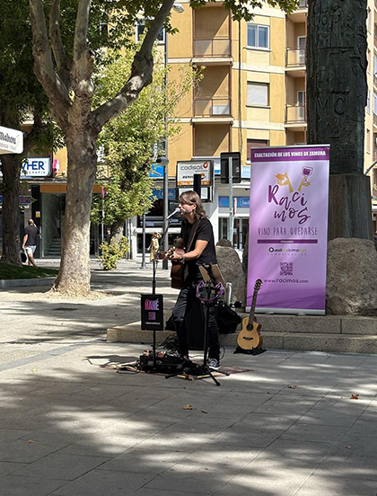 Concierto En vino y en directo con Daniel Hare